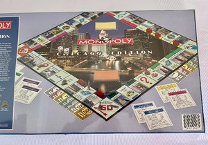 lot 20 image: New Monopoly Chicago Edition Game