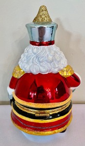 lot 28 image: Christopher Radko Trinket Box