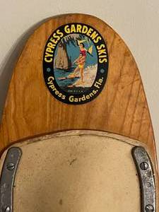 lot 185 image: Vintage Cypress Gardens  Water Ski