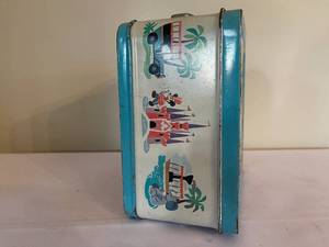 lot 192 image: Vintage Walt Disney World Lunch Box