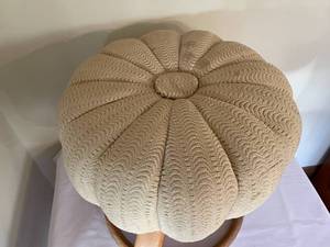 lot 197 image: Vintage Haywood-Wakefield Swivel Footstool