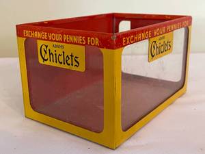lot 201 image: Vintage Small Countertop Glass and Metal Chiclets Box