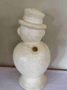 lot 214 image: Vintage Blow Mold Snowman