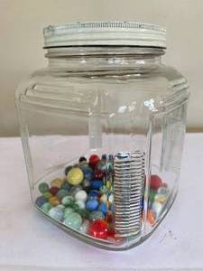 lot 226 image: Vintage Covered Jar w Marbles