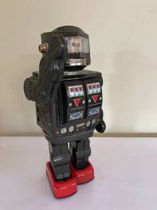 lot 231 image: 1970s Super Moon Explorer Tin Robot Toy