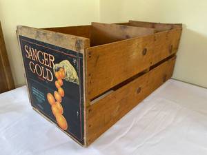 lot 244 image: Vintage Sanger Gold Wooden Crate