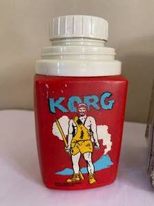 lot 248 image: Vintage Korg Lunchbox With Thermos