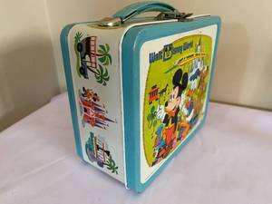 lot 251 image: Walt Disney Lunchbox with Thermos