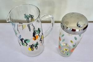 lot 42 image: Vintage Playboy Pitcher and a Vintage Cocktail Shaker