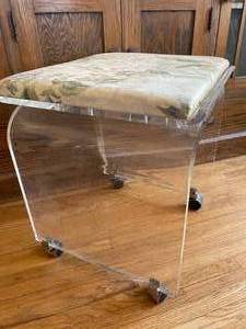lot 259 image: Retro Lucite Rolling Bench w Swivel Top