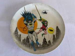 lot 281 image: 1966 Batman Plate