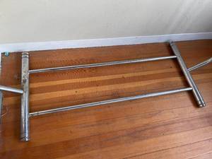 lot 288 image: Metal Clothes Rack