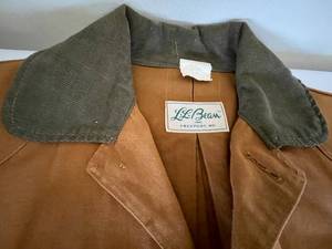 lot 306 image: L.L. Bean 100% Cotton Hunting Jacket
