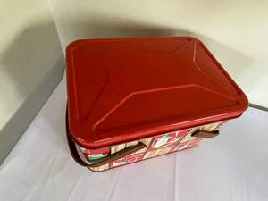 lot 90 image: Vintage Metal Picnic Basket