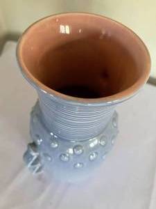 lot 94 image: Redwing Pottery Vase