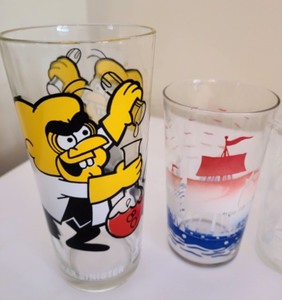 lot 321 image: Vintage Glassware - Tumblers - Drinkware