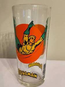 lot 351 image: 1976 Aquaman Drinking Glass