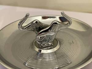 lot 373 image: Vintage Pincherette Elephant Themed Ashtray