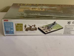 lot 417 image: LCM(3) Landing Craft Model Kit By Dragon