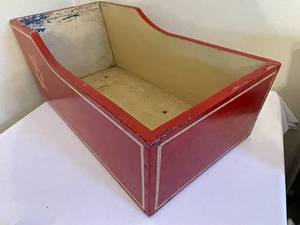 lot 421 image: Vintage Wooden Sled with Awesome Graphics