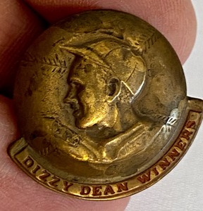 lot 159B image: Vintage 1930s Dizzy Dean Pin