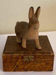 lot 440 image: Tramp Art Box and Vintage Rabbit Figurine