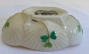 lot 441 image: Petite Black Label Belleek Dish