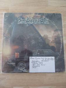 lot 13 image: BLUE OYSTER CULT - ON YOUR FEET OR ON YOUR KNEES - 1975 - VINYL LP
