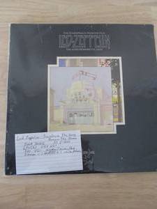 lot 17 image: LED ZEPPELIN - SOUNDTRACK - THE SONG REMAINS THE SAME - 1976 - VINYL LP