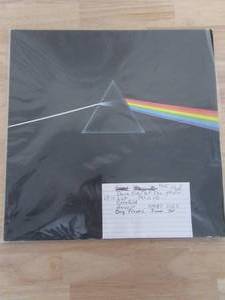 lot 82 image: PINK FLOYD - DARK SIDE OF THE MOON - 1973 - VINYL LP