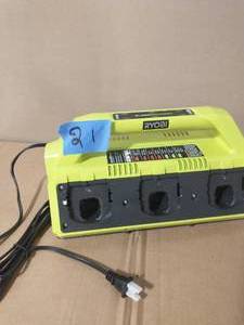 lot 21 image: RYOBI ONE 18V 6-Port Dual Chemistry IntelliPort SUPERCHARGER with USB Port