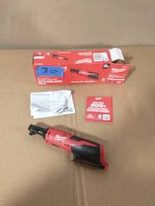 lot 30 image: MILWAUKEE M12 12-Volt Lithium-Ion Cordless 38 in. Ratchet (Tool-Only)