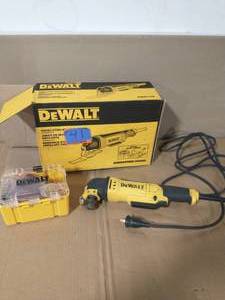 lot 41 image: DEWALT 3 Amp Oscillating Multi-Tool Kit