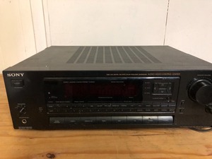 lot 59 image: SONY FM STEREOFM-AM RECEIVER STR-D711