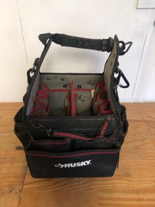 lot 39 image: HUSKY tool bag