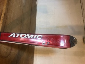 lot 85 image: Atomic C7 skis