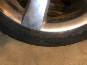 lot 62 image: 2 Chevy Camaro wheels 27540 ZR20