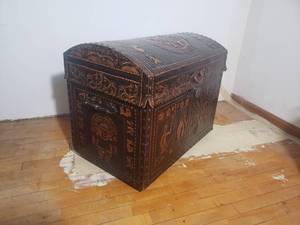 Latin American Leather Veneer Travel Trunk