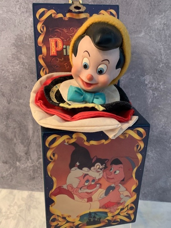 Enesco Disney Musical Jack In The Box LE Musical SNOW WHITE, w/ Box