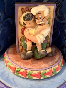 lot 14 image: Jim Shore Walt Disney Show Case Collection Dreams Come True Musical Figurine