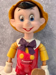 lot 5 image: 1940s Vintage Pinocchio Figurine by Ideal