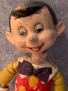 lot 57 image: Vintage Wooden Pinocchio Figurine by Ideal
