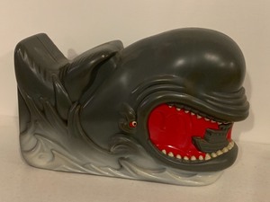 lot 143 image: Pinocchio Whale Shaped Playset Toy w Figurines