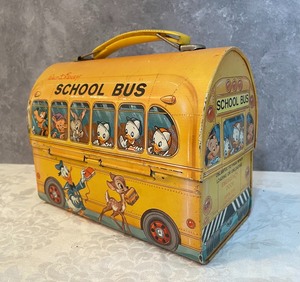 lot 112 image: Vintage Disney Lunchbox
