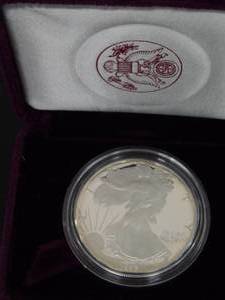 lot 80 image: 1992 Proof American Silver Eagle in Original Mint Packaging w COA