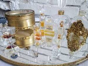 Vintage Perfume Vanity Set