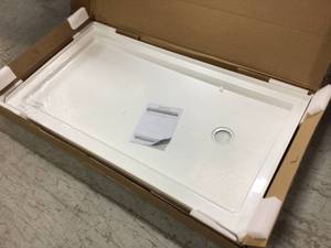 Dreamline SlimLine 32 in. D x 60 in. W Single Threshold Shower Base in White see pictures