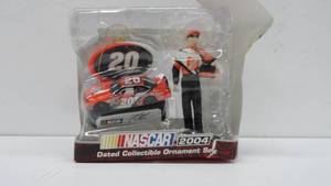 lot 34 image: 2004 Tony Stewart #20 Ornament Set