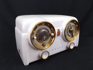 lot 49 image: Vintage WORKING Crosley Tube Radio Model D-25WE