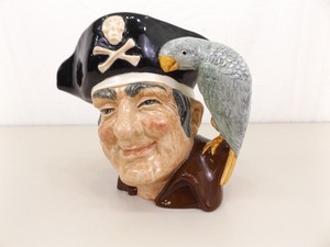 lot 65 image: LARGE Royal Doulton Long John Silver D6335 Mug